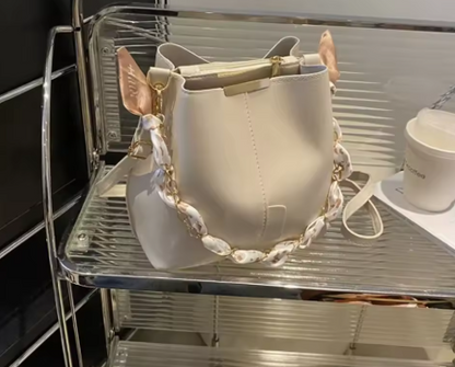 The Sauvie Handbag